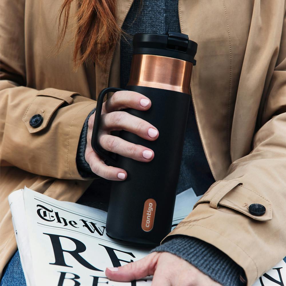 20 oz SnapSeal™ Bottle w/Handle - Licorice Bronze